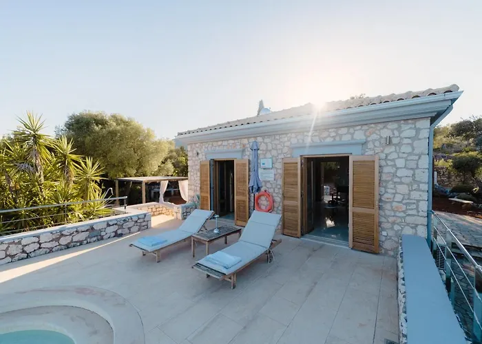 Sunkiss Private Retreat Cottage With Pool