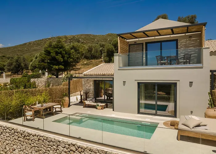 Hilaritas Sea View Suites